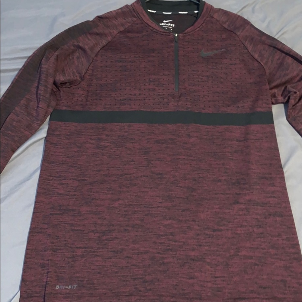 NIKE Dri-Fit Long Sleeve Golf Shirt Maroon/Black
